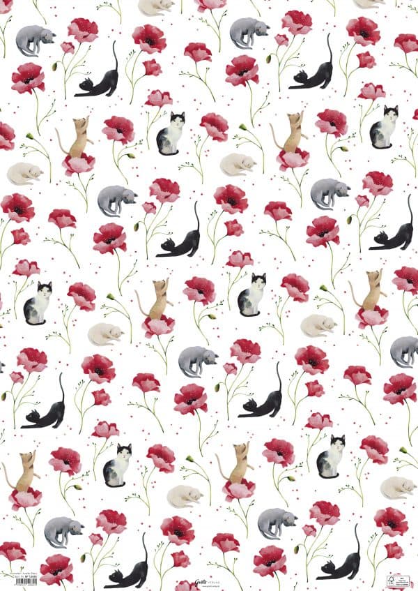 Patrón de varios gatos en diferentes poses rodeados de flores rojas sobre un fondo blanco.