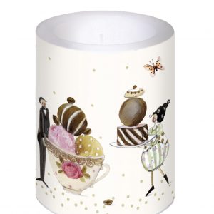Una vela decorativa que presenta ilustraciones extravagantes de un hombre y una mujer con postres sobre un fondo blanco.