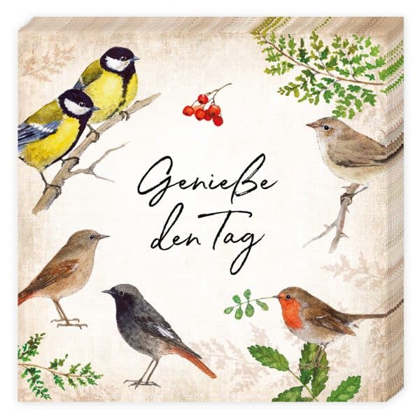 Ilustración de varios pájaros posados en ramas con bayas rojas y hojas verdes, rodeando el texto en alemán "Genieße den Tag".