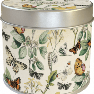Lata redonda de metal con tapa, decorada con diversas mariposas de colores e ilustraciones botánicas.