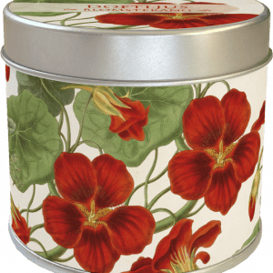 Lata redonda con tapa que presenta flores rojas y hojas verdes sobre fondo blanco.