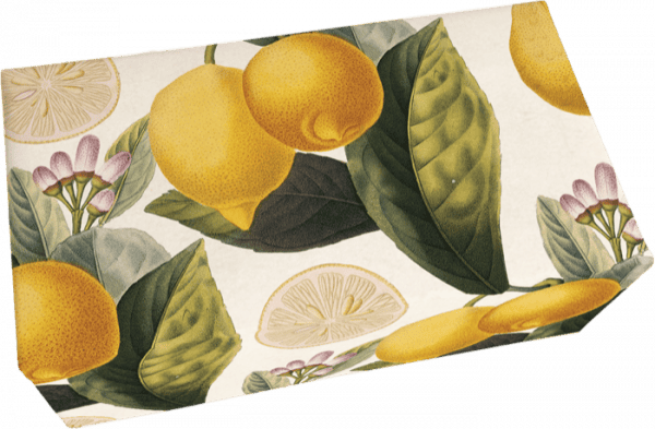 Caja rectangular con un diseño decorativo que presenta limones, rodajas de limón, hojas verdes y pequeñas flores moradas sobre un fondo blanco.