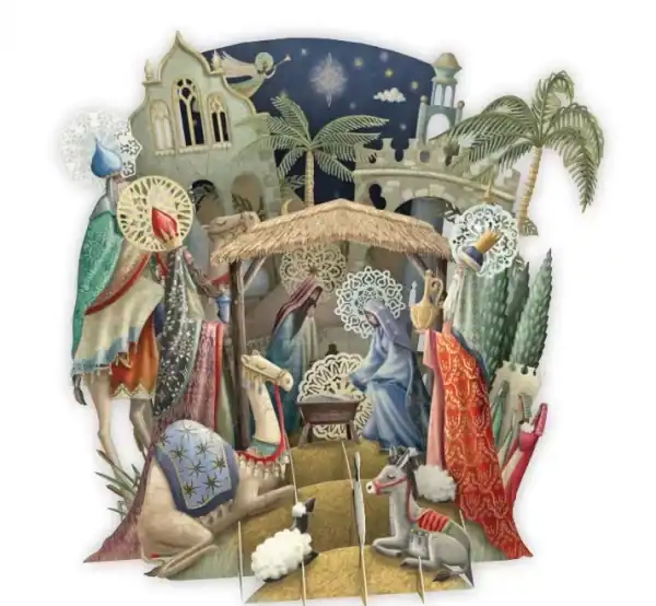 Ilustración de un belén con María, José, el niño Jesús, tres reyes magos, animales y palmeras, sobre un fondo de edificios antiguos y un cielo nocturno estrellado.