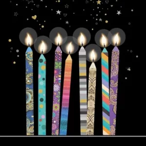 Un juego de velas TARJETA VELAS DE COLORES con llama.