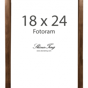 Un marco de fotos de madera de 18 x 24 pulgadas con una inserción blanca que muestra el texto "Fotoram" y la URL de un sitio web.