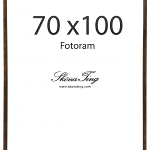 Marco de madera marrón MARCO MADERA 70X100 con un inserto blanco que muestra "70 x 100 Fotoram" y "www.skonating.com" debajo de un logotipo escrito.