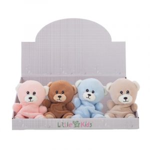 Cuatro osos de peluche en rosa, marrón, azul y beige se exhiben en posición vertical en una caja blanca con la etiqueta "Little Kids".